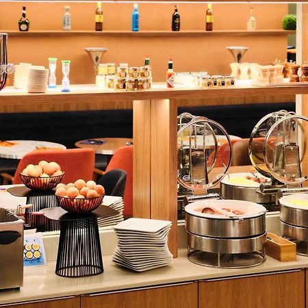 Mercure Chartres Cathedrale Екстериор снимка